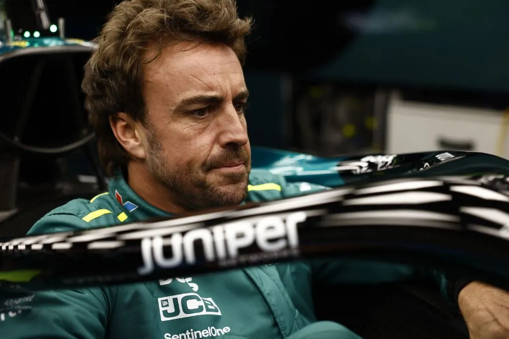 Alonso: Aston Martin encara desafio no meio do pelotão
