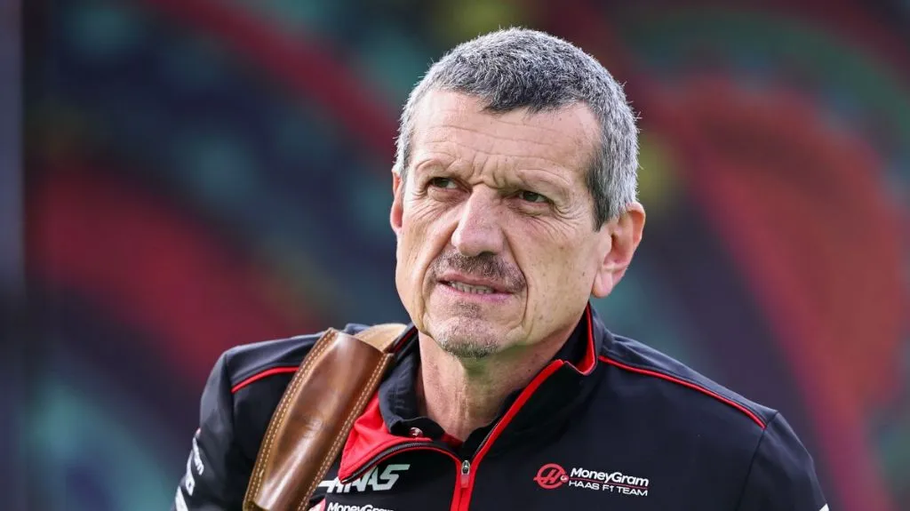 Guenther Steiner entra com processo contra a equipe Haas