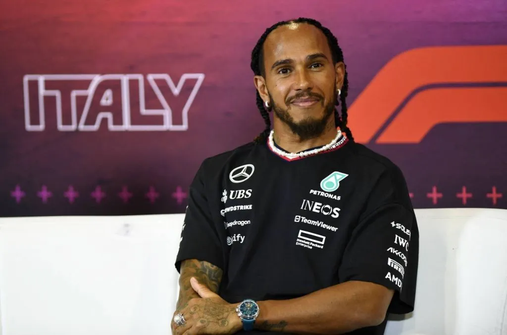 Hamilton confia em novas atualizações da Mercedes: "Espero que possamos fazer progresso"