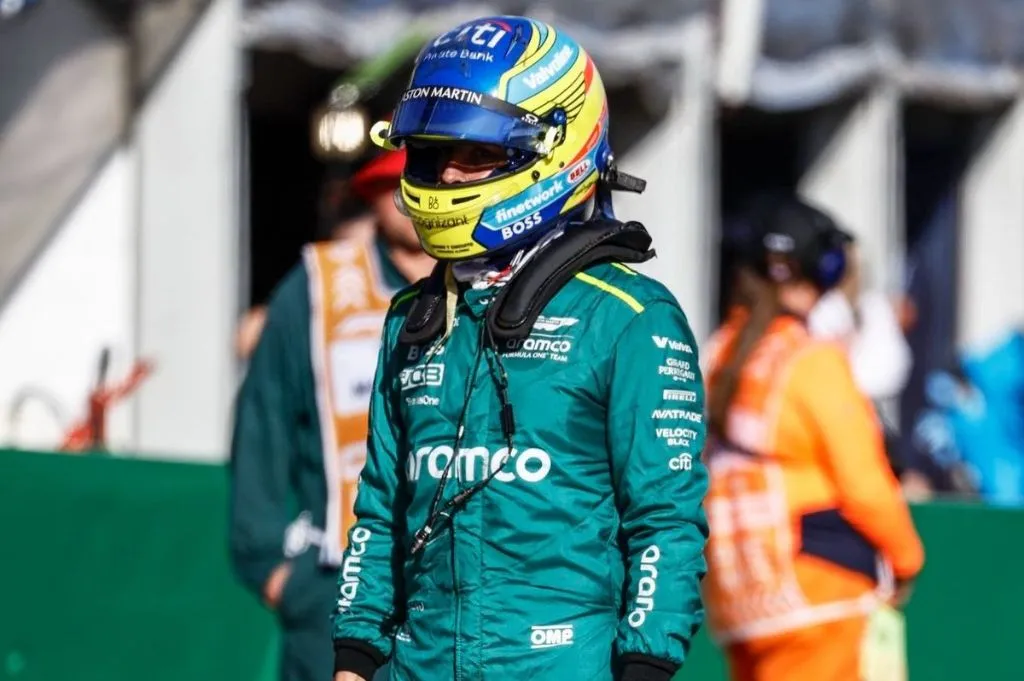 Ex-piloto de F1 critica Alonso por "manobra suja" em Russell