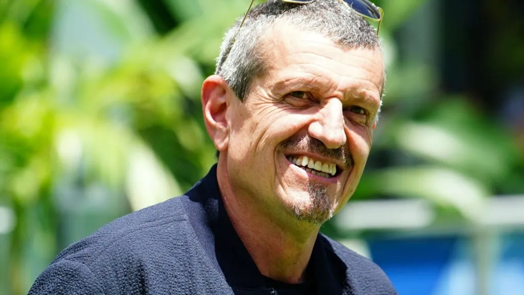 Guenther Steiner comenta suspensão de Magnussen: "Ele está feliz, ganhou férias"