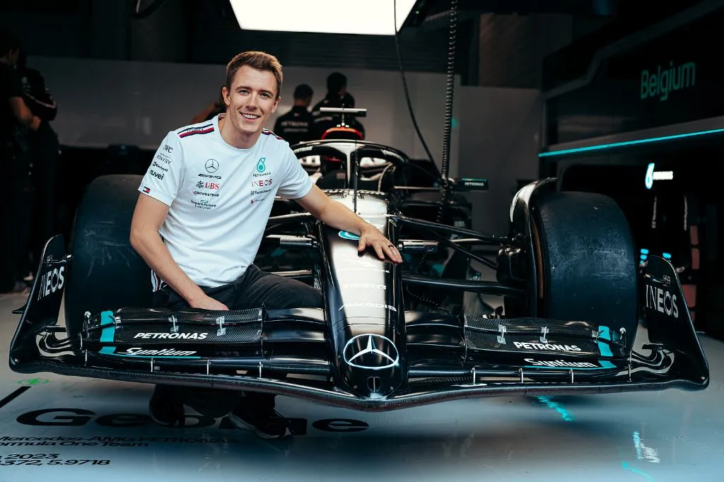 F1: Mercedes promove Vesti a piloto reserva ao lado de Mick Schumacher