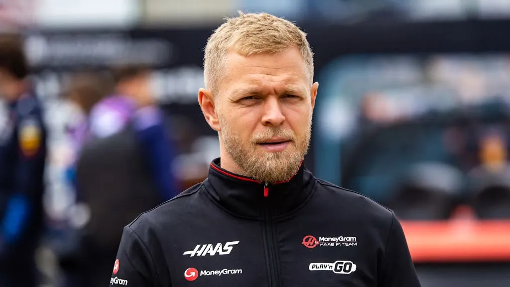 Magnussen: "Sainz segura todo o mercado de pilotos"