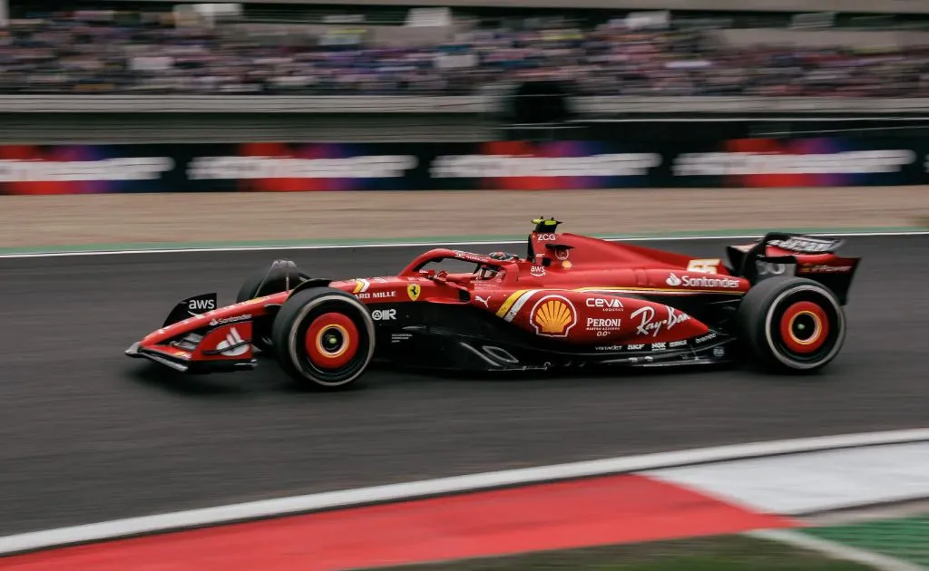 Ferrari desmente teoria por trás da atualização para Imola