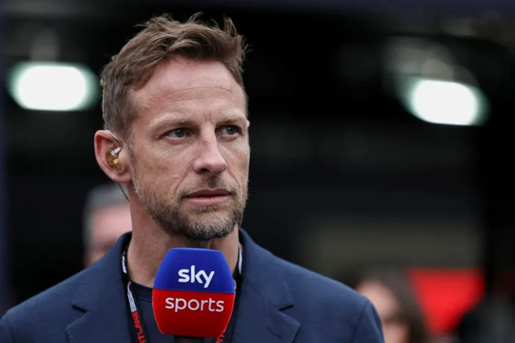 Jenson Button descarta retorno à F1 para vaga na Mercedes em 2025