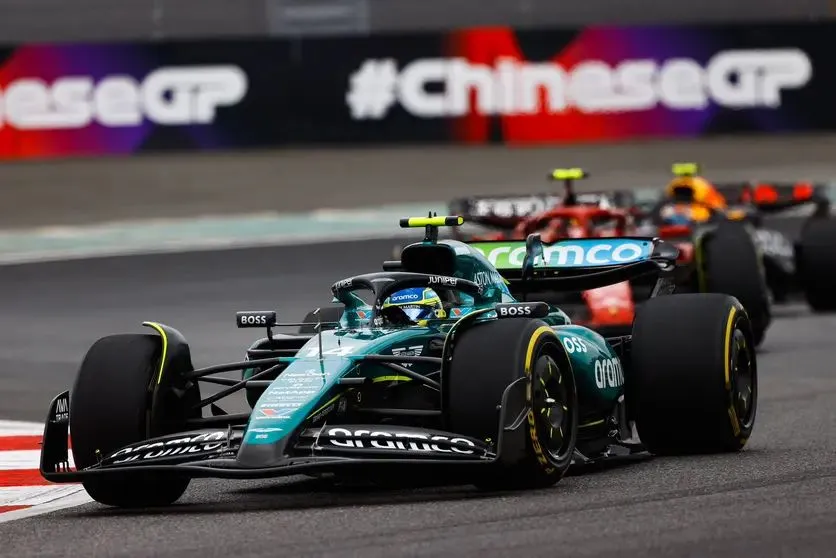 Emoções logo na largada da Fórmula 1 GP da China 2024: Alonso voa e Russell avança!