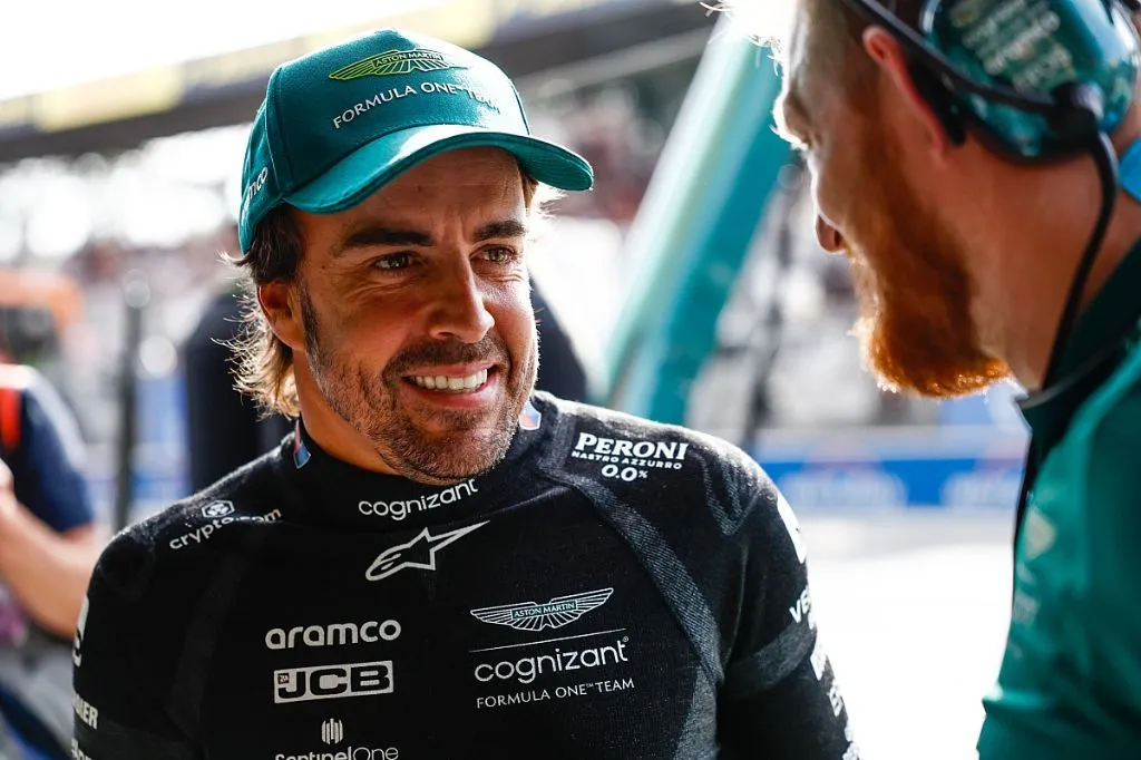 Prioridade da Aston Martin: Fernando Alonso em meio a negociações da F1