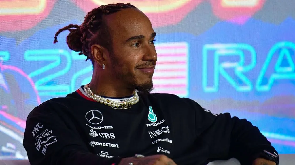 Jordan fala sobre ida de Hamilton para a Ferrari: "É um movimento positivo"