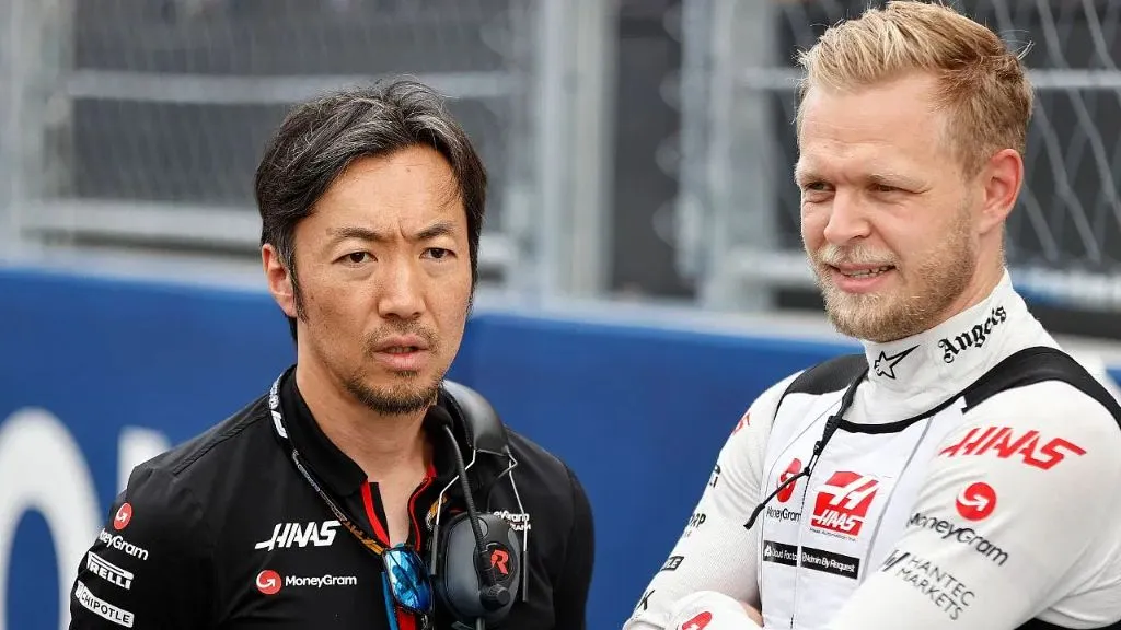 Chefe da Haas admite pensar em substituição de Magnussen por Bearman na F1