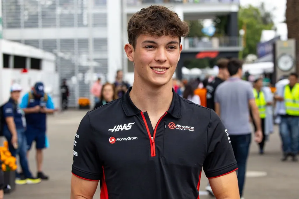 Oliver Bearman assina com Haas e se junta à F1 em 2025