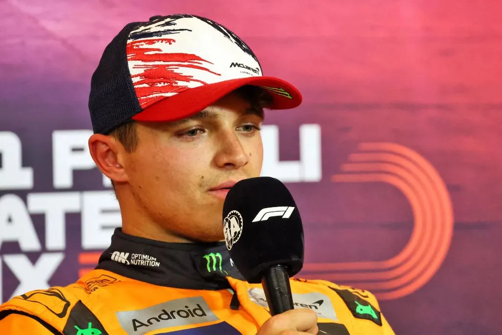 Norris questiona comissários: "Por que Verstappen não recebeu uma penalidade?"