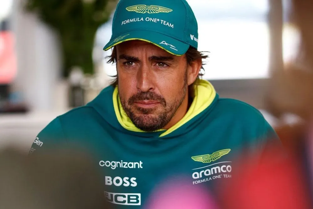 Fernando Alonso sente falta da F1 "à moda antiga", mas reconhece o sucesso atual do esporte