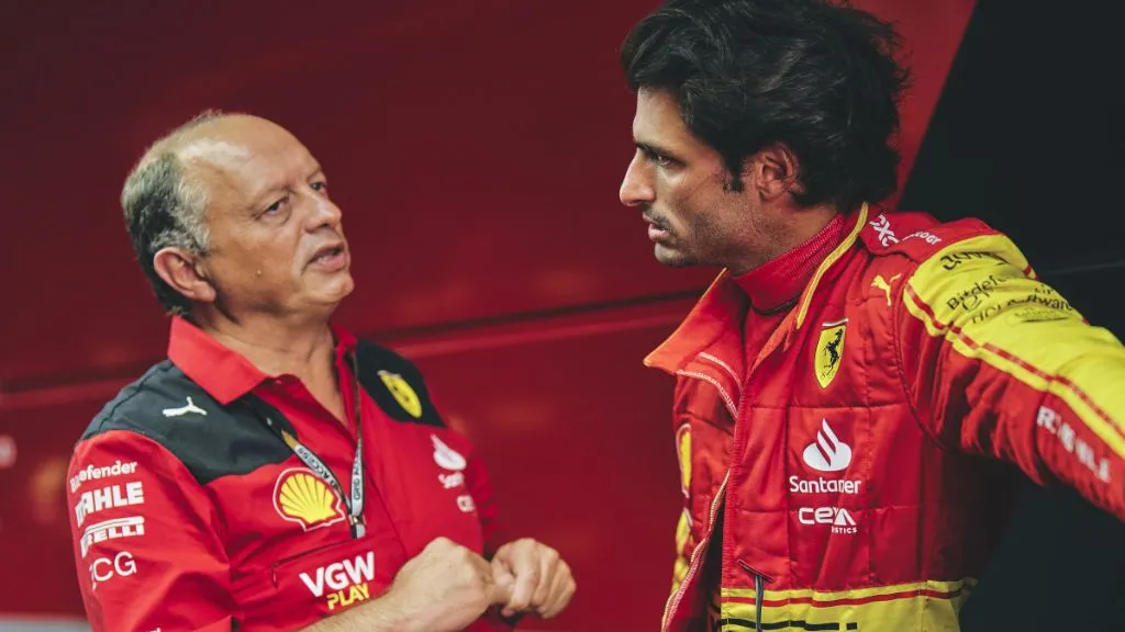 Impasse contratual na Ferrari: Sainz e equipe em busca de acordo
