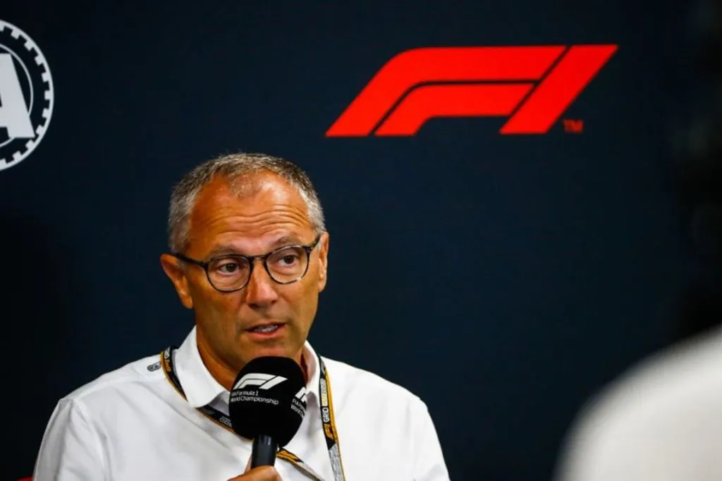 F1 rebate críticas de Verstappen sobre calendário: "Ninguém te obriga a correr"