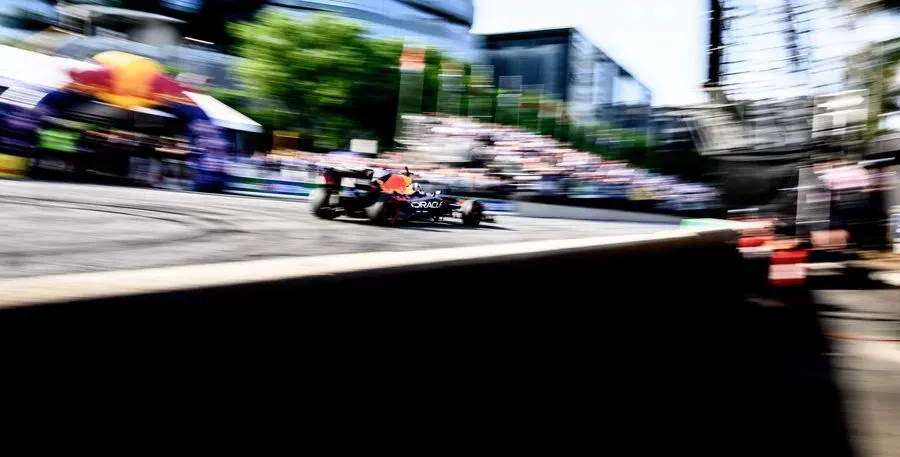 David Coulthard pilota RB7 em showrun na África do Sul, mas GP ainda sem data