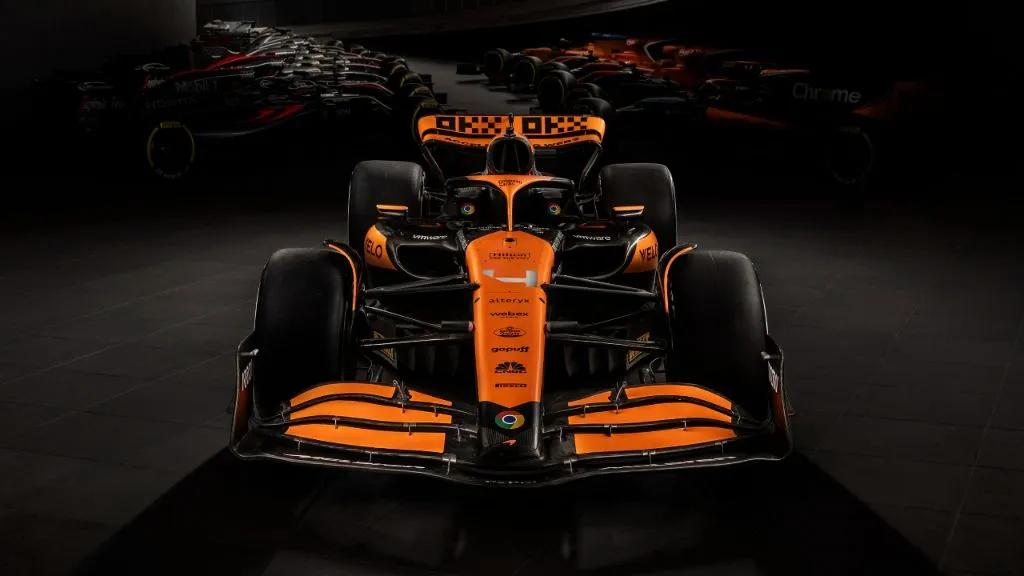 F1 McLaren liga o motor do MCL38 de 2024 pela primeira vez!