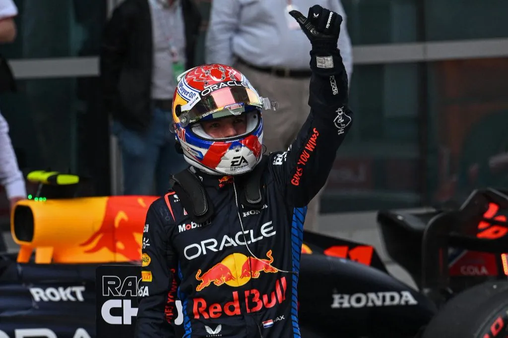 Verstappen apresenta capacete especial para corridas nos Estados Unidos