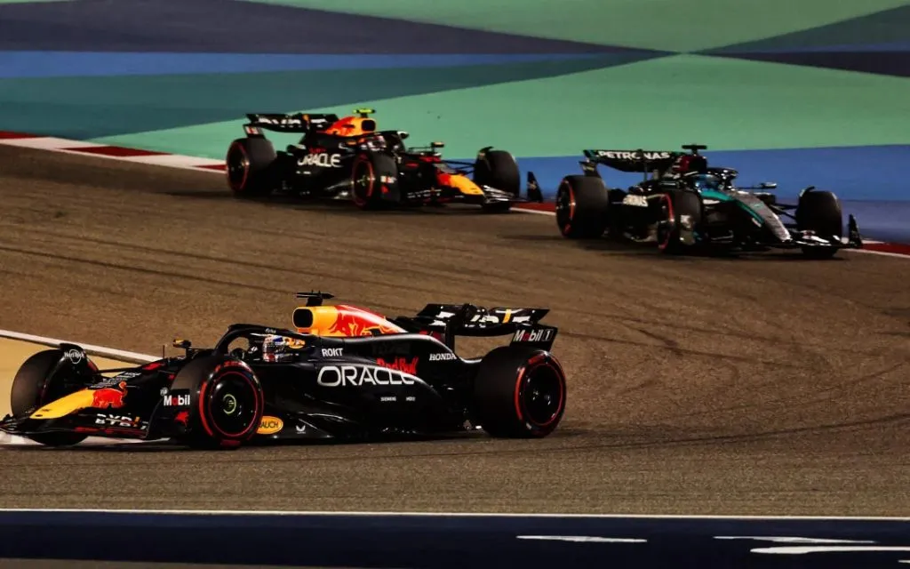 Wolff admite: "Verstappen domina em outro nível no Bahrein"