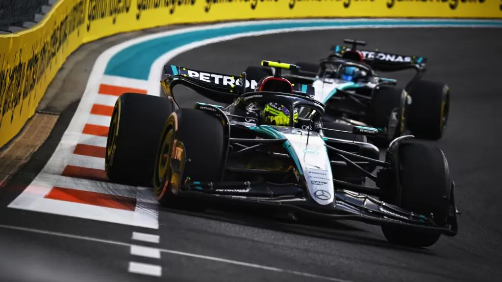 Mercedes aponta oque influenciou a derrota de Hamilton para Russell na classificação