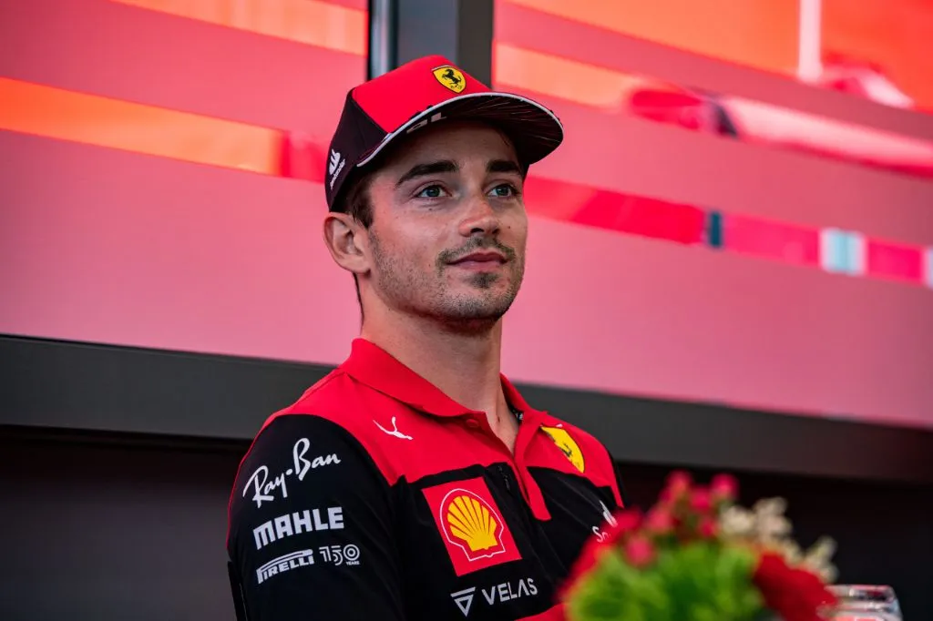 URGENTE: Ferrari renova contrato com Charles Leclerc por vários anos!