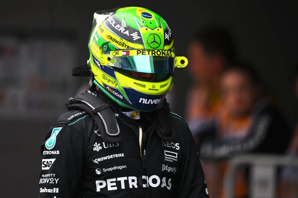 Hamilton lamenta desempenho no GP do Brasil e diz que o fim da Mercedes "não pode chegar logo"